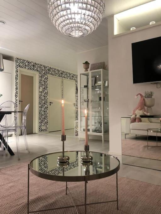 Snowcrystal Home With Jacuzzi And Sauna 로바니에미 외부 사진