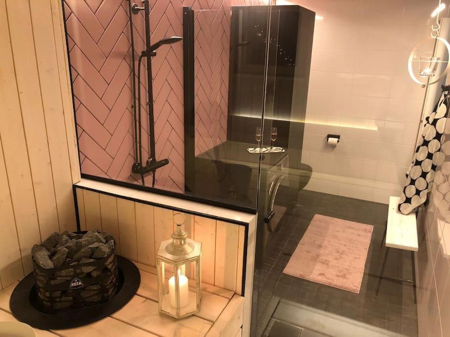 Snowcrystal Home With Jacuzzi And Sauna 로바니에미 외부 사진