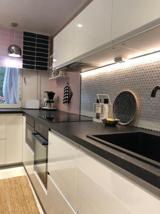 Snowcrystal Home With Jacuzzi And Sauna 로바니에미 외부 사진