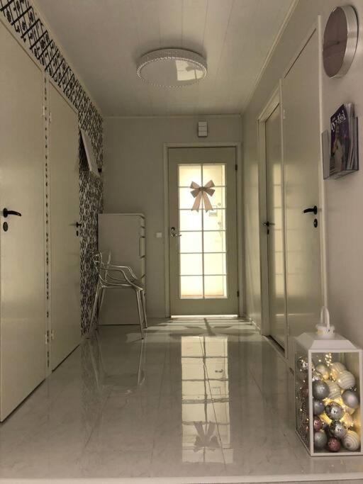 Snowcrystal Home With Jacuzzi And Sauna 로바니에미 외부 사진
